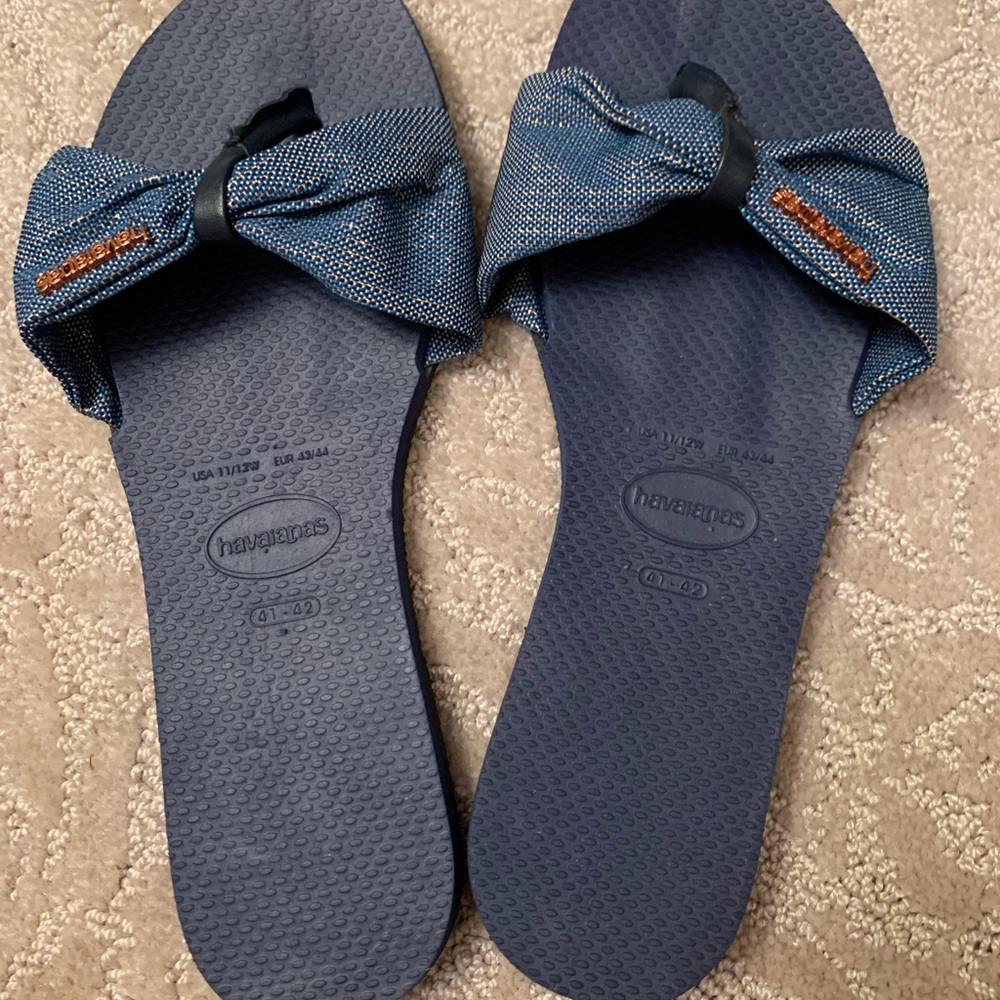 Havaianas Blue Sandals with Bow Detail